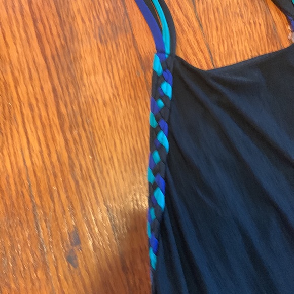 Backless maxi dress in black with floral print. - Picture 4 of 4